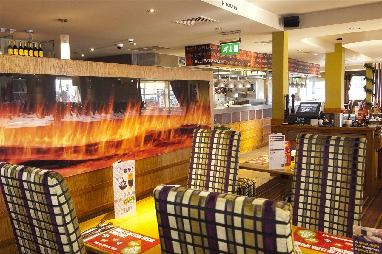 Premier Inn Burton On Trent Central Exterior foto
